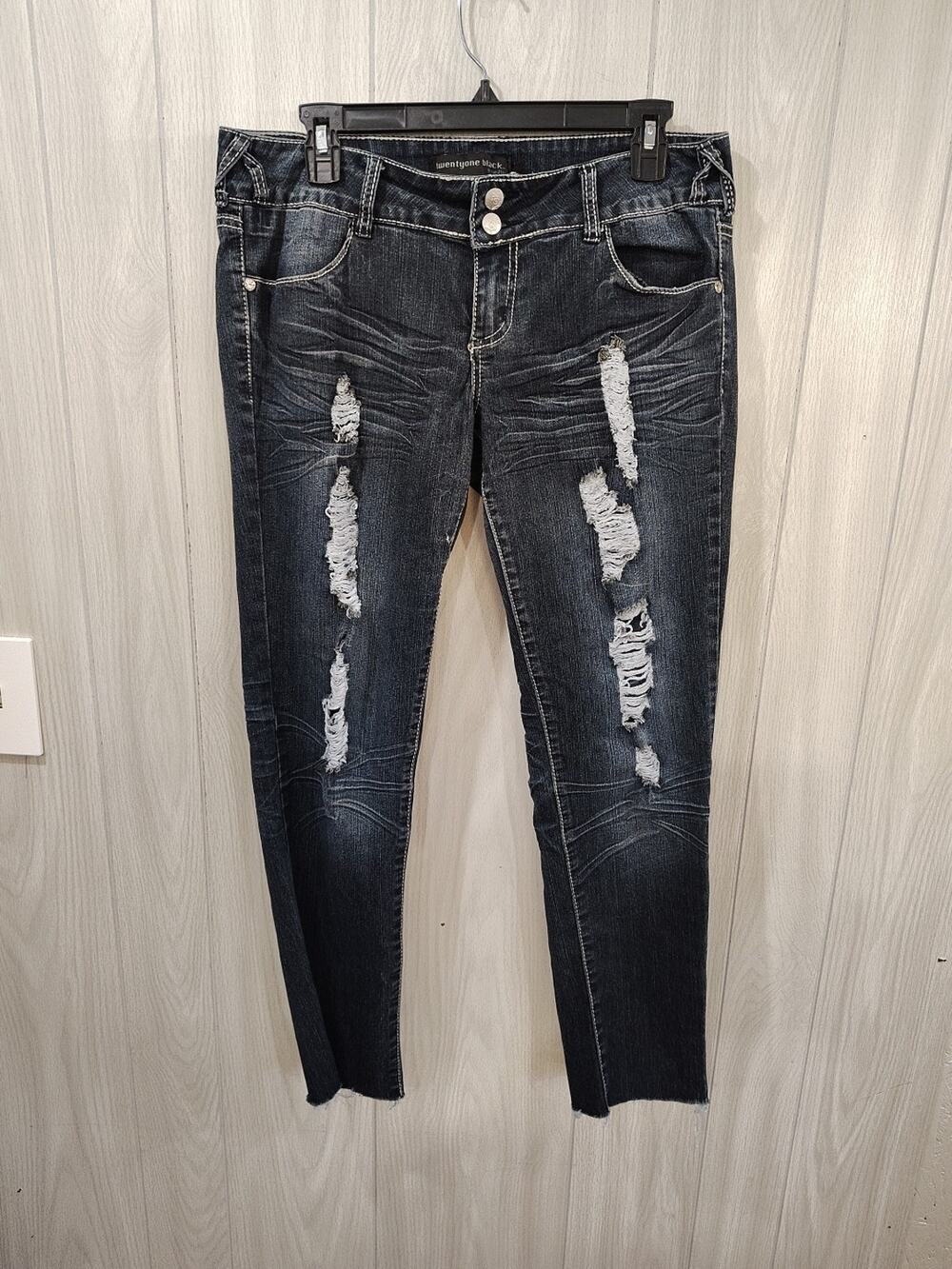 Women's Twenty One Black Sequined Jeans Distressed Size 11/12R Grunge Skater...